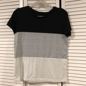 Black and white stripped tshirt